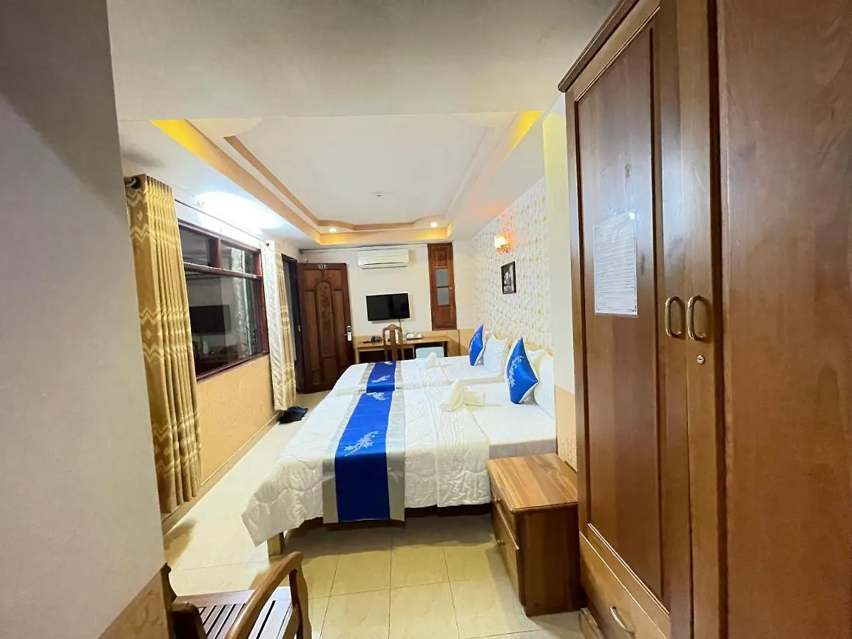 Khach San Hong Phat Ho Chi Minh City Hotel