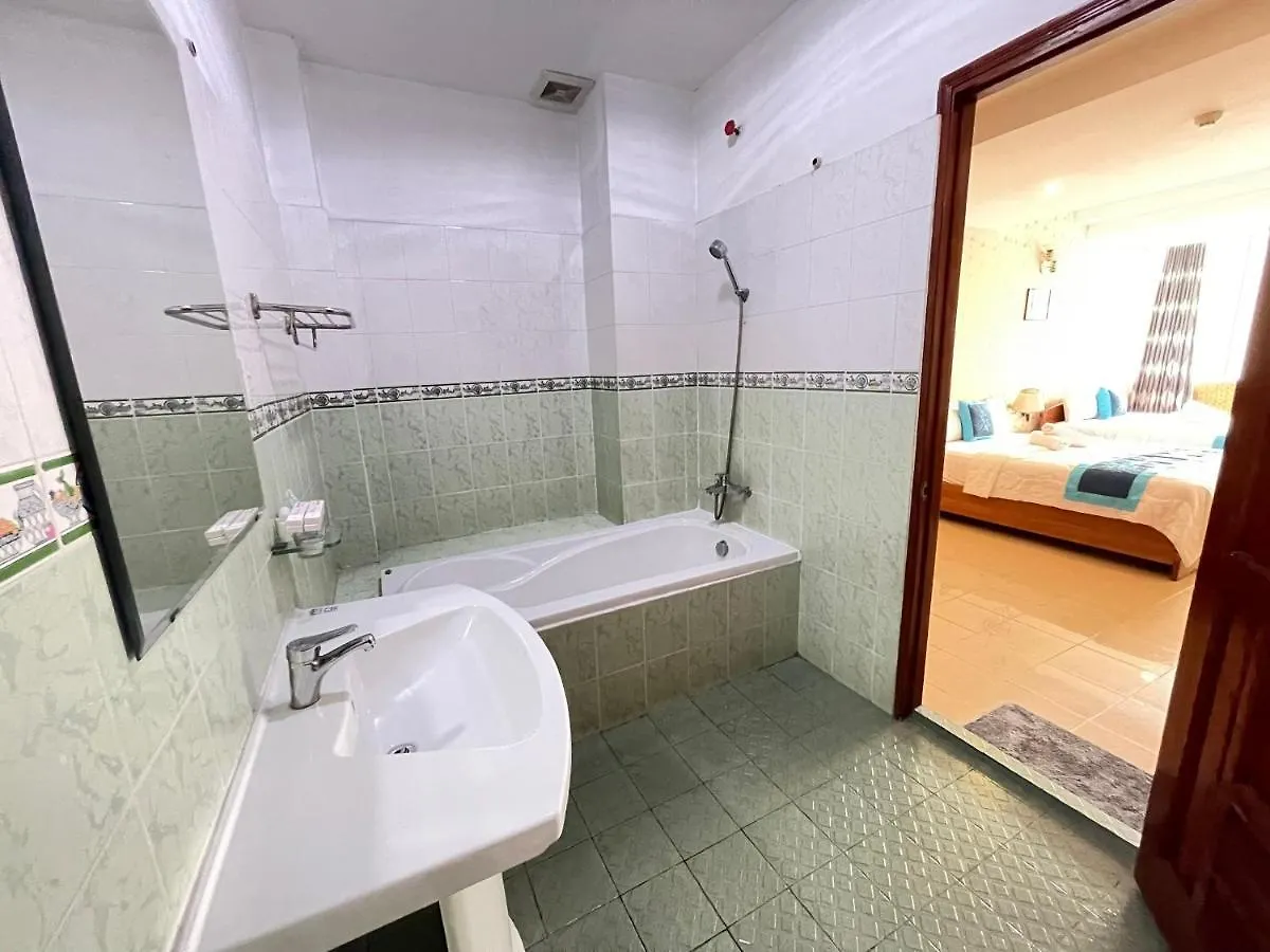 Hotel Khach San Hong Phat Ho Chi Minh City