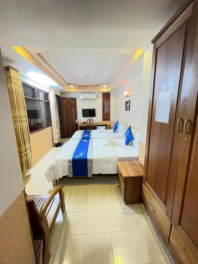 Khach San Hong Phat Ho Chi Minh City Hotel